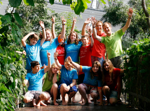 Klasse 6 der August-Hermann-Francke-Schule, hier whrend der Regenwaldfhrung, Klassenfahrt Tropical Islands 2010 – Bildergalerie Klassenfahrten von Jugendtours