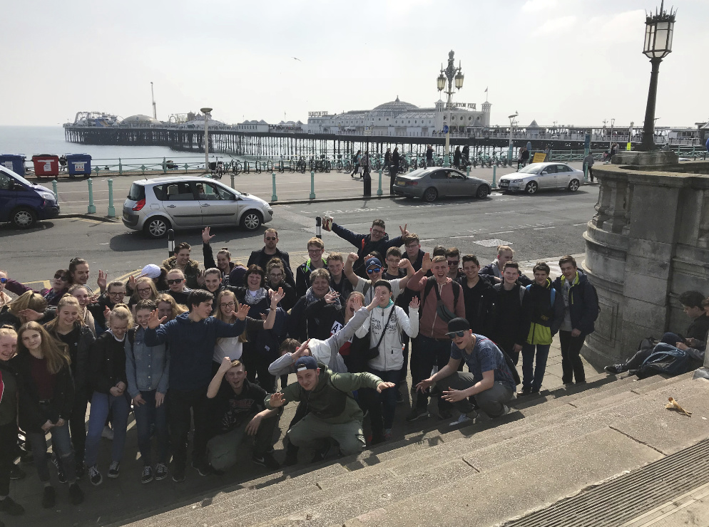 Klasse 9 der Robert-Hrtwig-Schule Oschatz, hier am Brighton Pier in Brighton, Klassenfahrt Hastings 2018 – Bildergalerie Klassenfahrten von Jugendtours