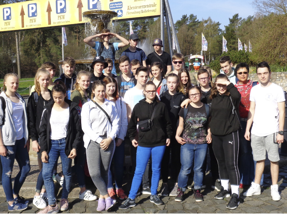 Klasse 9b der Oberschule Markranstdt, hier im Heide Park Soltau, Klassenfahrt Bispinger Heide 2018 – Bildergalerie Klassenfahrten von Jugendtours