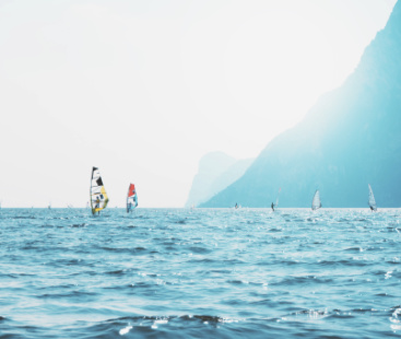 Wassersportaktivitten im Rahmen der Klassenfahrt am Gardasee